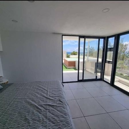 Penthouse Vue Sur Mer 200M2 Pereybere Beach Bagian luar foto