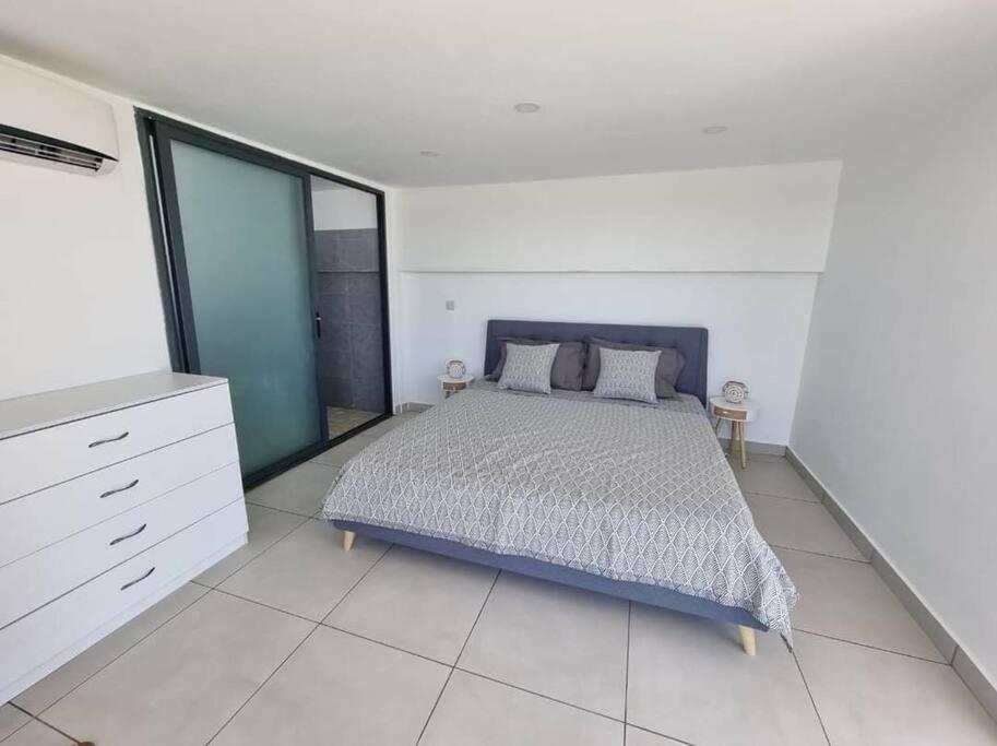 Penthouse Vue Sur Mer 200M2 Pereybere Beach Bagian luar foto