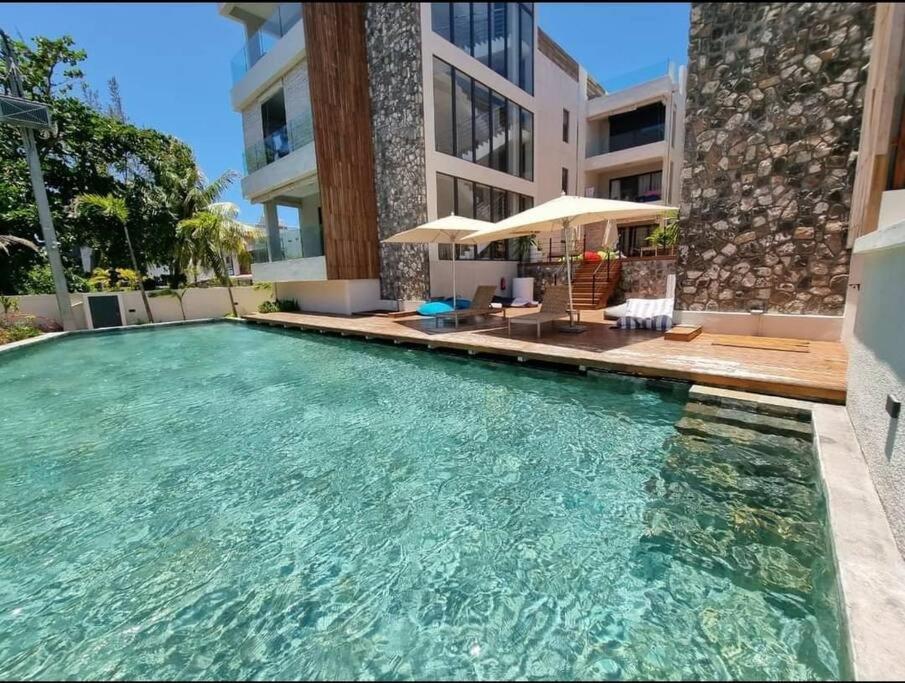 Penthouse Vue Sur Mer 200M2 Pereybere Beach Bagian luar foto